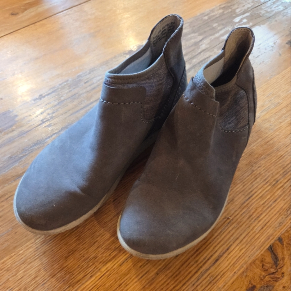 Dansko Lizette Ankle Boot (Women) - Grey Waterproof Nubuck -- Size 36 (US 5.5-6)